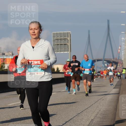 03.10.2025 - Köhlbrandbrückenlauf Luisa Fischer http://msf.ph/oto/9010824 03.10.2025 10:52:59 Position 3 1962, 1395 meine-sportfotos.de