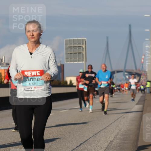 03.10.2025 - Köhlbrandbrückenlauf Luisa Fischer http://msf.ph/oto/9010826 03.10.2025 10:52:59 Position 3 1395 meine-sportfotos.de