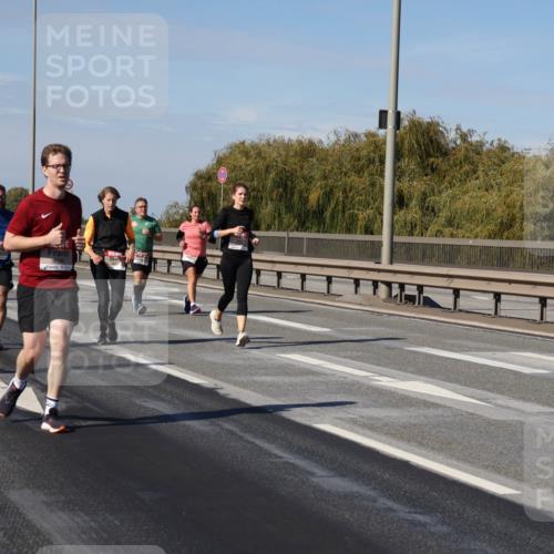03.10.2025 - Köhlbrandbrückenlauf Julia Fischer http://msf.ph/oto/9010827 03.10.2025 12:57:16 Position 3  meine-sportfotos.de