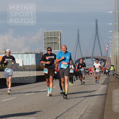 03.10.2025 - Köhlbrandbrückenlauf Luisa Fischer http://msf.ph/oto/9010849 03.10.2025 10:53:01 Position 3 3250 meine-sportfotos.de