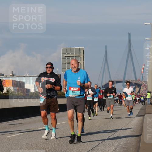 03.10.2025 - Köhlbrandbrückenlauf Luisa Fischer http://msf.ph/oto/9010867 03.10.2025 10:53:03 Position 3  meine-sportfotos.de