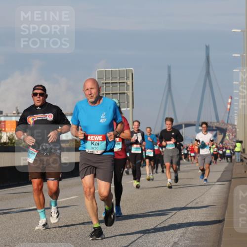 03.10.2025 - Köhlbrandbrückenlauf Luisa Fischer http://msf.ph/oto/9010881 03.10.2025 10:53:04 Position 3 1486, 3250 meine-sportfotos.de
