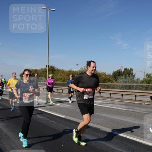 03.10.2025 - Köhlbrandbrückenlauf Julia Fischer http://msf.ph/oto/9010890 03.10.2025 12:57:26 Position 3 4671, 5145 meine-sportfotos.de