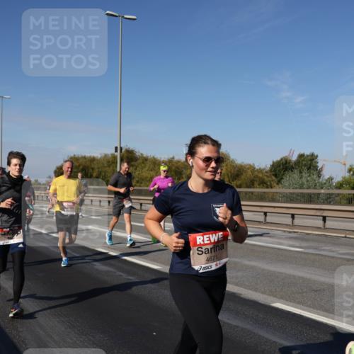 03.10.2025 - Köhlbrandbrückenlauf Julia Fischer http://msf.ph/oto/9010892 03.10.2025 12:57:27 Position 3 4671 meine-sportfotos.de