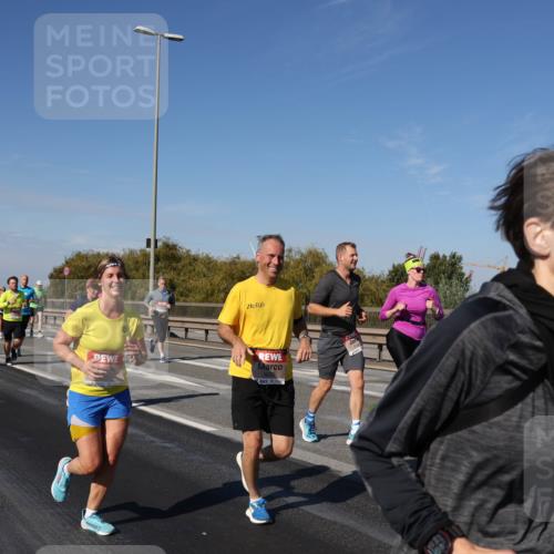 03.10.2025 - Köhlbrandbrückenlauf Julia Fischer http://msf.ph/oto/9010901 03.10.2025 12:57:29 Position 3  meine-sportfotos.de