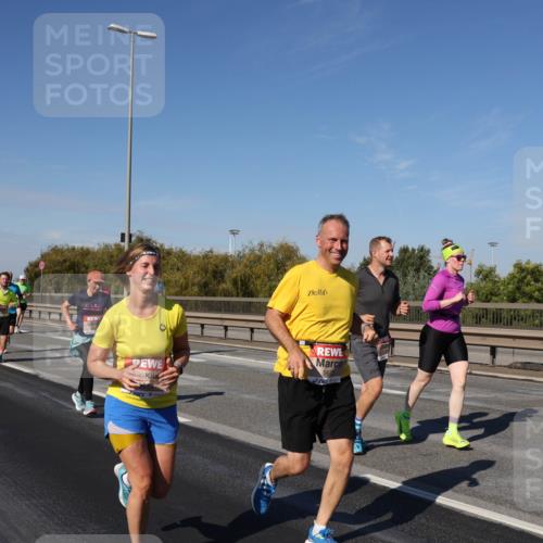 03.10.2025 - Köhlbrandbrückenlauf Julia Fischer http://msf.ph/oto/9010904 03.10.2025 12:57:29 Position 3 567 meine-sportfotos.de