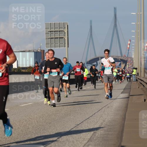 03.10.2025 - Köhlbrandbrückenlauf Luisa Fischer http://msf.ph/oto/9010911 03.10.2025 10:53:07 Position 3  meine-sportfotos.de