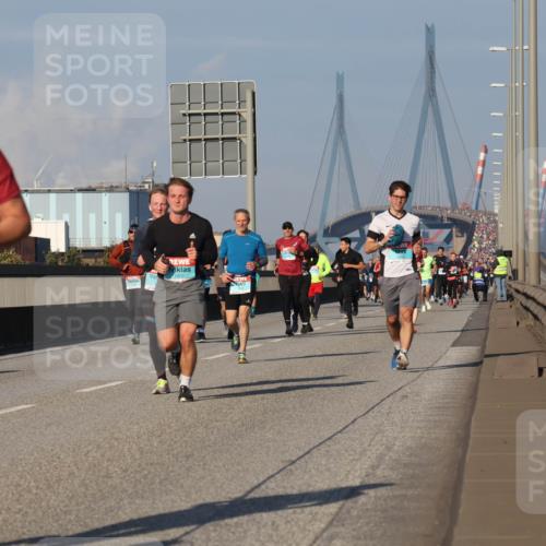 03.10.2025 - Köhlbrandbrückenlauf Luisa Fischer http://msf.ph/oto/9010917 03.10.2025 10:53:07 Position 3 1384 meine-sportfotos.de