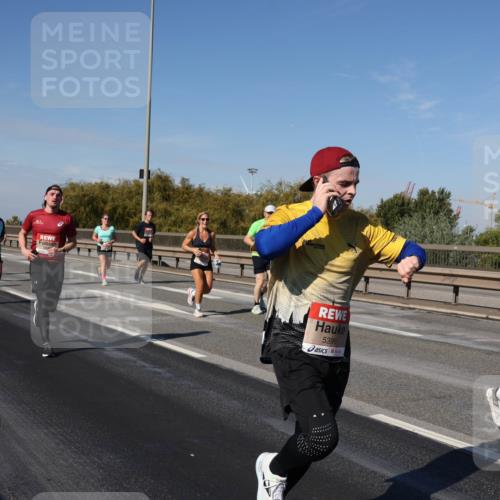 03.10.2025 - Köhlbrandbrückenlauf Julia Fischer http://msf.ph/oto/9010918 03.10.2025 12:57:34 Position 3 5396 meine-sportfotos.de