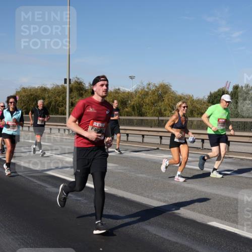 03.10.2025 - Köhlbrandbrückenlauf Julia Fischer http://msf.ph/oto/9010922 03.10.2025 12:57:35 Position 3  meine-sportfotos.de