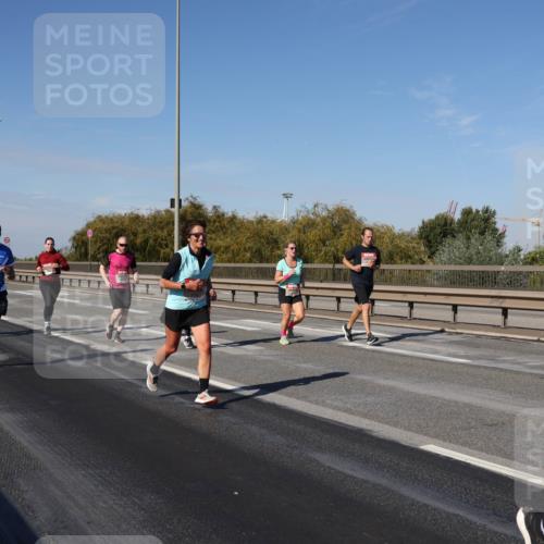 03.10.2025 - Köhlbrandbrückenlauf Julia Fischer http://msf.ph/oto/9010929 03.10.2025 12:57:36 Position 3 11 meine-sportfotos.de