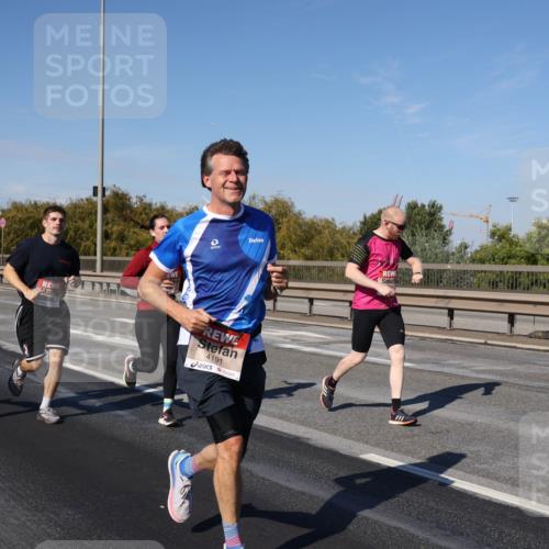 03.10.2025 - Köhlbrandbrückenlauf Julia Fischer http://msf.ph/oto/9010949 03.10.2025 12:57:39 Position 3 4191 meine-sportfotos.de