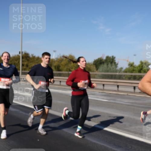 03.10.2025 - Köhlbrandbrückenlauf Julia Fischer http://msf.ph/oto/9010955 03.10.2025 12:57:39 Position 3  meine-sportfotos.de