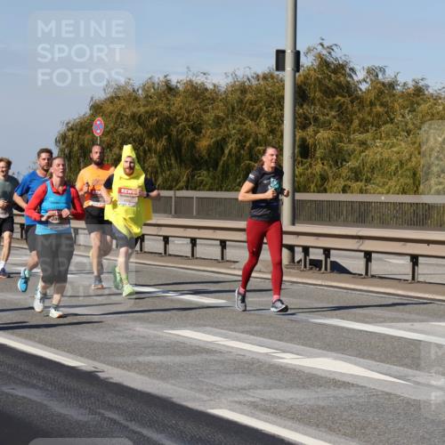 03.10.2025 - Köhlbrandbrückenlauf Julia Fischer http://msf.ph/oto/9010969 03.10.2025 12:57:46 Position 3 4774 meine-sportfotos.de