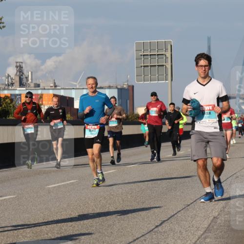 03.10.2025 - Köhlbrandbrückenlauf Luisa Fischer http://msf.ph/oto/9010976 03.10.2025 10:53:13 Position 3 516, 3278, 1319 meine-sportfotos.de