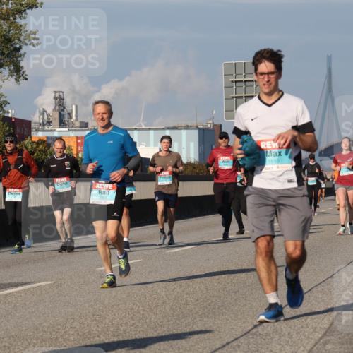 03.10.2025 - Köhlbrandbrückenlauf Luisa Fischer http://msf.ph/oto/9010989 03.10.2025 10:53:14 Position 3  meine-sportfotos.de