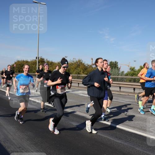 03.10.2025 - Köhlbrandbrückenlauf Julia Fischer http://msf.ph/oto/9010994 03.10.2025 12:57:50 Position 3  meine-sportfotos.de