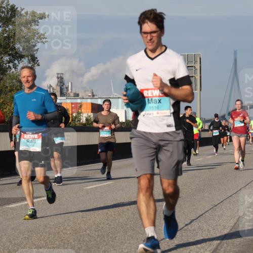 03.10.2025 - Köhlbrandbrückenlauf Luisa Fischer http://msf.ph/oto/9011003 03.10.2025 10:53:15 Position 3 1319, 1722, 1516 meine-sportfotos.de