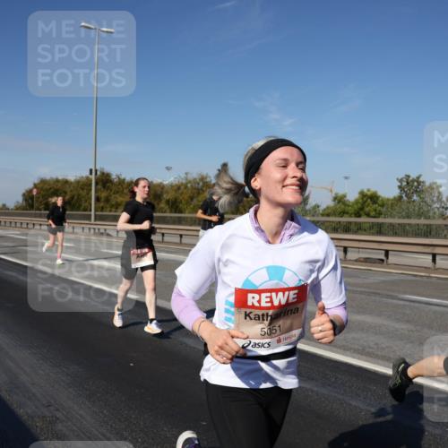 03.10.2025 - Köhlbrandbrückenlauf Julia Fischer http://msf.ph/oto/9011008 03.10.2025 12:57:52 Position 3 5051 meine-sportfotos.de