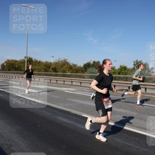 03.10.2025 - Köhlbrandbrückenlauf Julia Fischer http://msf.ph/oto/9011014 03.10.2025 12:57:53 Position 3  meine-sportfotos.de