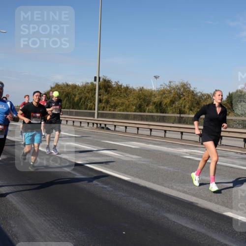 03.10.2025 - Köhlbrandbrückenlauf Julia Fischer http://msf.ph/oto/9011019 03.10.2025 12:57:54 Position 3  meine-sportfotos.de