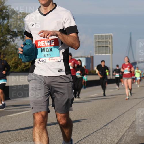 03.10.2025 - Köhlbrandbrückenlauf Luisa Fischer http://msf.ph/oto/9011021 03.10.2025 10:53:17 Position 3 1319, 1516 meine-sportfotos.de