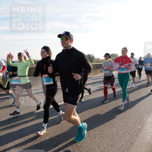 03.10.2025 - Köhlbrandbrückenlauf Fabian Wolf http://msf.ph/oto/9011038 03.10.2025 09:22:05 Position 3 3792, 1206 meine-sportfotos.de