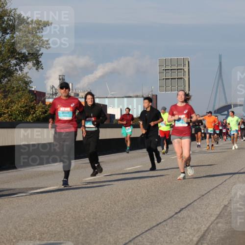 03.10.2025 - Köhlbrandbrückenlauf Luisa Fischer http://msf.ph/oto/9011044 03.10.2025 10:53:19 Position 3  meine-sportfotos.de