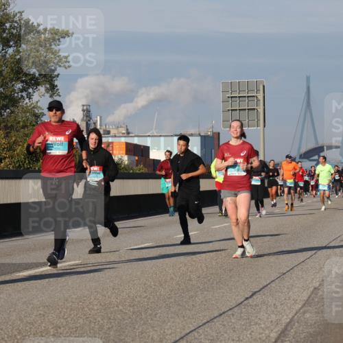 03.10.2025 - Köhlbrandbrückenlauf Luisa Fischer http://msf.ph/oto/9011053 03.10.2025 10:53:19 Position 3 2696 meine-sportfotos.de