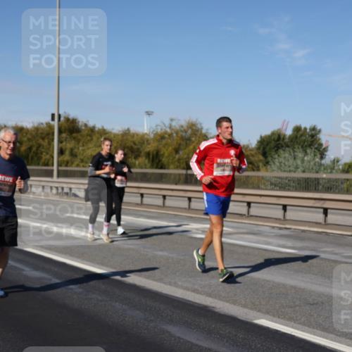 03.10.2025 - Köhlbrandbrückenlauf Julia Fischer http://msf.ph/oto/9011071 03.10.2025 12:58:03 Position 3  meine-sportfotos.de