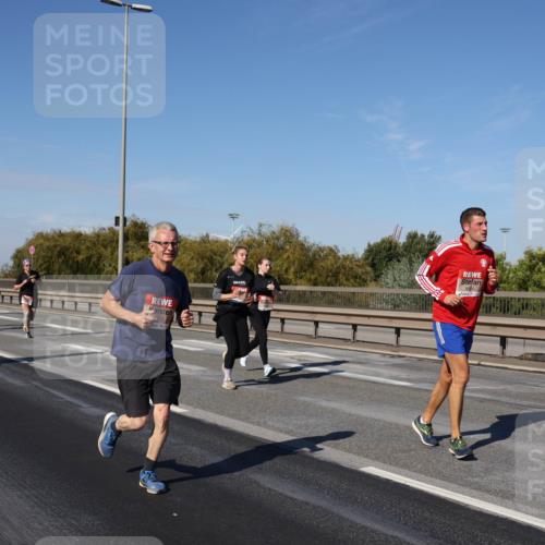 03.10.2025 - Köhlbrandbrückenlauf Julia Fischer http://msf.ph/oto/9011076 03.10.2025 12:58:04 Position 3 513, 6454 meine-sportfotos.de