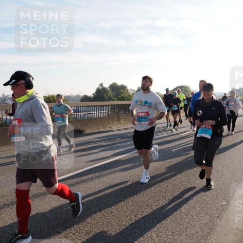 03.10.2025 - Köhlbrandbrückenlauf Fabian Wolf http://msf.ph/oto/9011081 03.10.2025 09:22:06 Position 3 3276, 3737 meine-sportfotos.de