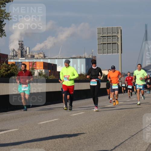 03.10.2025 - Köhlbrandbrückenlauf Luisa Fischer http://msf.ph/oto/9011093 03.10.2025 10:53:23 Position 3  meine-sportfotos.de