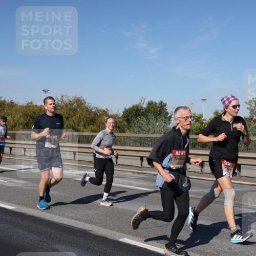03.10.2025 - Köhlbrandbrückenlauf Julia Fischer http://msf.ph/oto/9011094 03.10.2025 12:58:09 Position 3 4617 meine-sportfotos.de