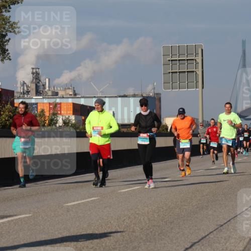 03.10.2025 - Köhlbrandbrückenlauf Luisa Fischer http://msf.ph/oto/9011104 03.10.2025 10:53:24 Position 3 2814 meine-sportfotos.de