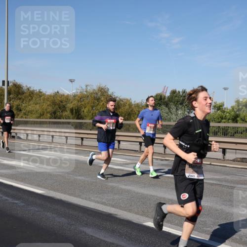 03.10.2025 - Köhlbrandbrückenlauf Julia Fischer http://msf.ph/oto/9011120 03.10.2025 12:58:12 Position 3 496 meine-sportfotos.de