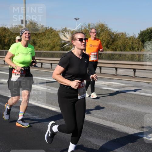 03.10.2025 - Köhlbrandbrückenlauf Julia Fischer http://msf.ph/oto/9011133 03.10.2025 12:58:19 Position 3 5, 636 meine-sportfotos.de
