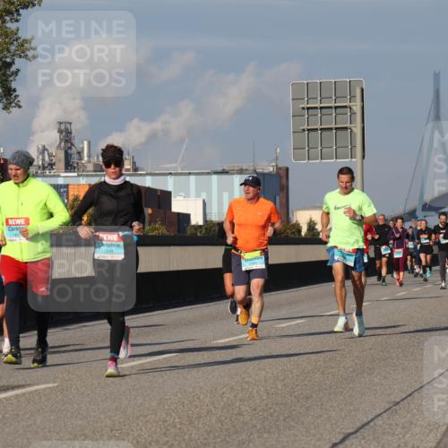 03.10.2025 - Köhlbrandbrückenlauf Luisa Fischer http://msf.ph/oto/9011139 03.10.2025 10:53:27 Position 3 145, 2814 meine-sportfotos.de
