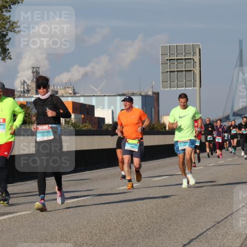 03.10.2025 - Köhlbrandbrückenlauf Luisa Fischer http://msf.ph/oto/9011143 03.10.2025 10:53:27 Position 3 1451, 2814, 2983 meine-sportfotos.de