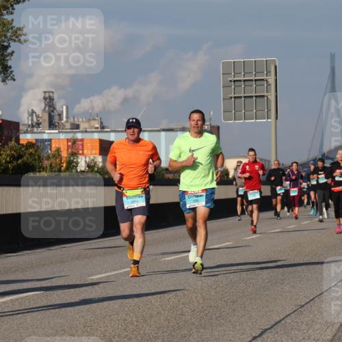 03.10.2025 - Köhlbrandbrückenlauf Luisa Fischer http://msf.ph/oto/9011163 03.10.2025 10:53:29 Position 3 2814, 2983, 2981 meine-sportfotos.de