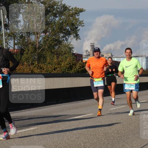 03.10.2025 - Köhlbrandbrückenlauf Luisa Fischer http://msf.ph/oto/9011175 03.10.2025 10:53:30 Position 3 2733, 2814, 2981 meine-sportfotos.de