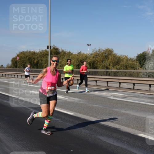 03.10.2025 - Köhlbrandbrückenlauf Julia Fischer http://msf.ph/oto/9011181 03.10.2025 12:58:27 Position 3  meine-sportfotos.de
