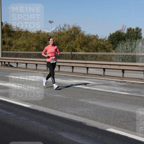 03.10.2025 - Köhlbrandbrückenlauf Julia Fischer http://msf.ph/oto/9011206 03.10.2025 12:58:36 Position 3  meine-sportfotos.de