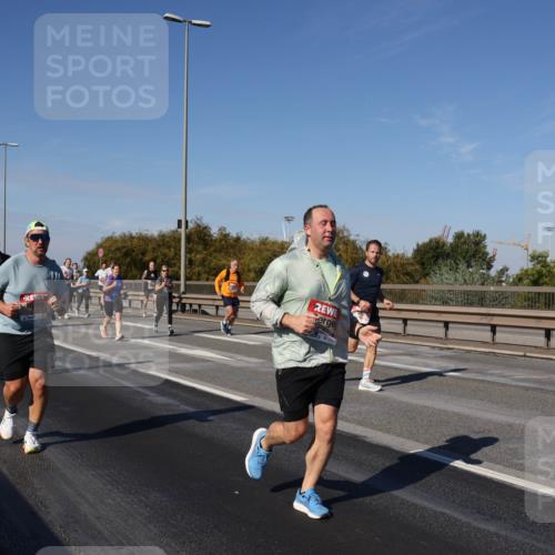 03.10.2025 - Köhlbrandbrückenlauf Julia Fischer http://msf.ph/oto/9011232 03.10.2025 12:58:42 Position 3  meine-sportfotos.de
