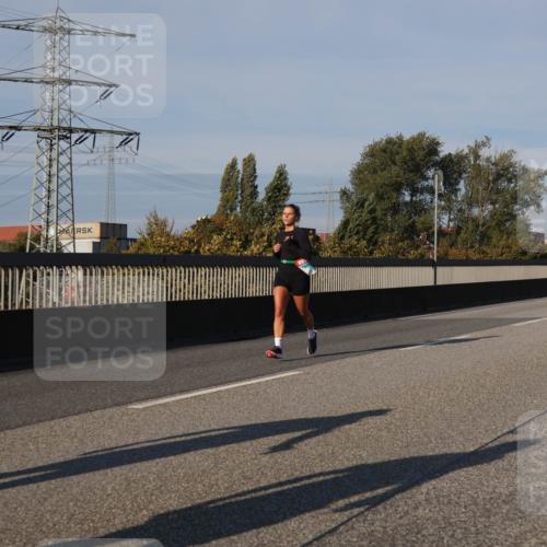 03.10.2025 - Köhlbrandbrückenlauf Luisa Fischer http://msf.ph/oto/9011238 03.10.2025 10:53:35 Position 3  meine-sportfotos.de