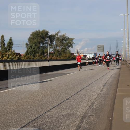 03.10.2025 - Köhlbrandbrückenlauf Luisa Fischer http://msf.ph/oto/9011241 03.10.2025 10:53:36 Position 3  meine-sportfotos.de