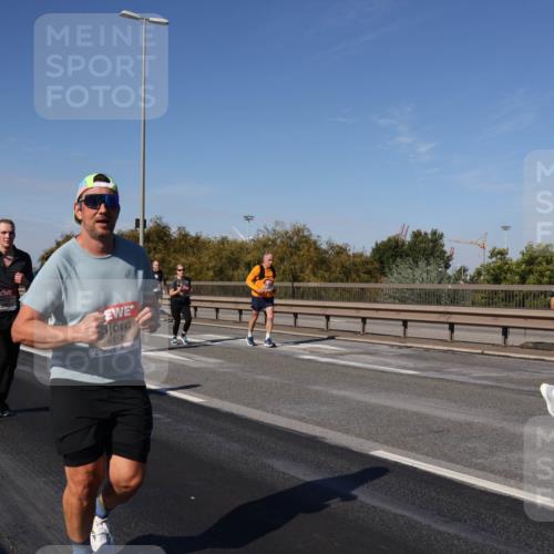 03.10.2025 - Köhlbrandbrückenlauf Julia Fischer http://msf.ph/oto/9011246 03.10.2025 12:58:43 Position 3 6112 meine-sportfotos.de