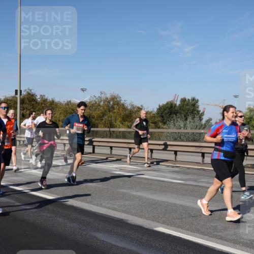 03.10.2025 - Köhlbrandbrückenlauf Julia Fischer http://msf.ph/oto/9011256 03.10.2025 12:58:46 Position 3  meine-sportfotos.de