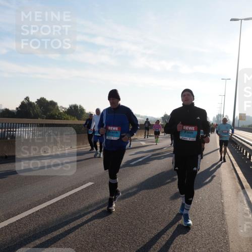 03.10.2025 - Köhlbrandbrückenlauf Fabian Wolf http://msf.ph/oto/9011262 03.10.2025 09:22:14 Position 3 1967, 2151 meine-sportfotos.de