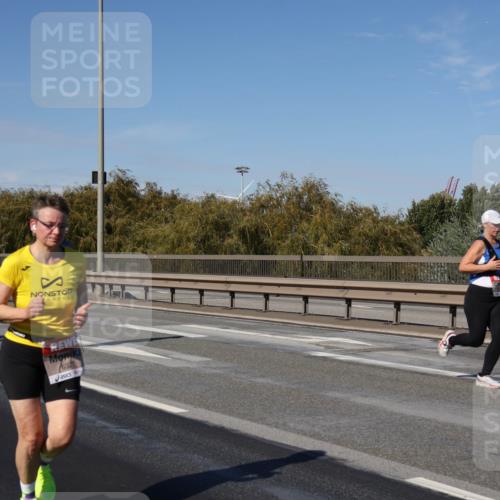 03.10.2025 - Köhlbrandbrückenlauf Julia Fischer http://msf.ph/oto/9011284 03.10.2025 12:58:51 Position 3 6327 meine-sportfotos.de